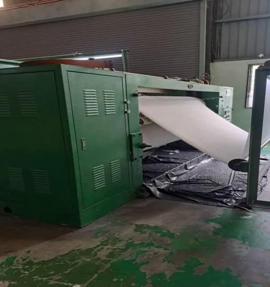 Heat roller machine bonding fiber